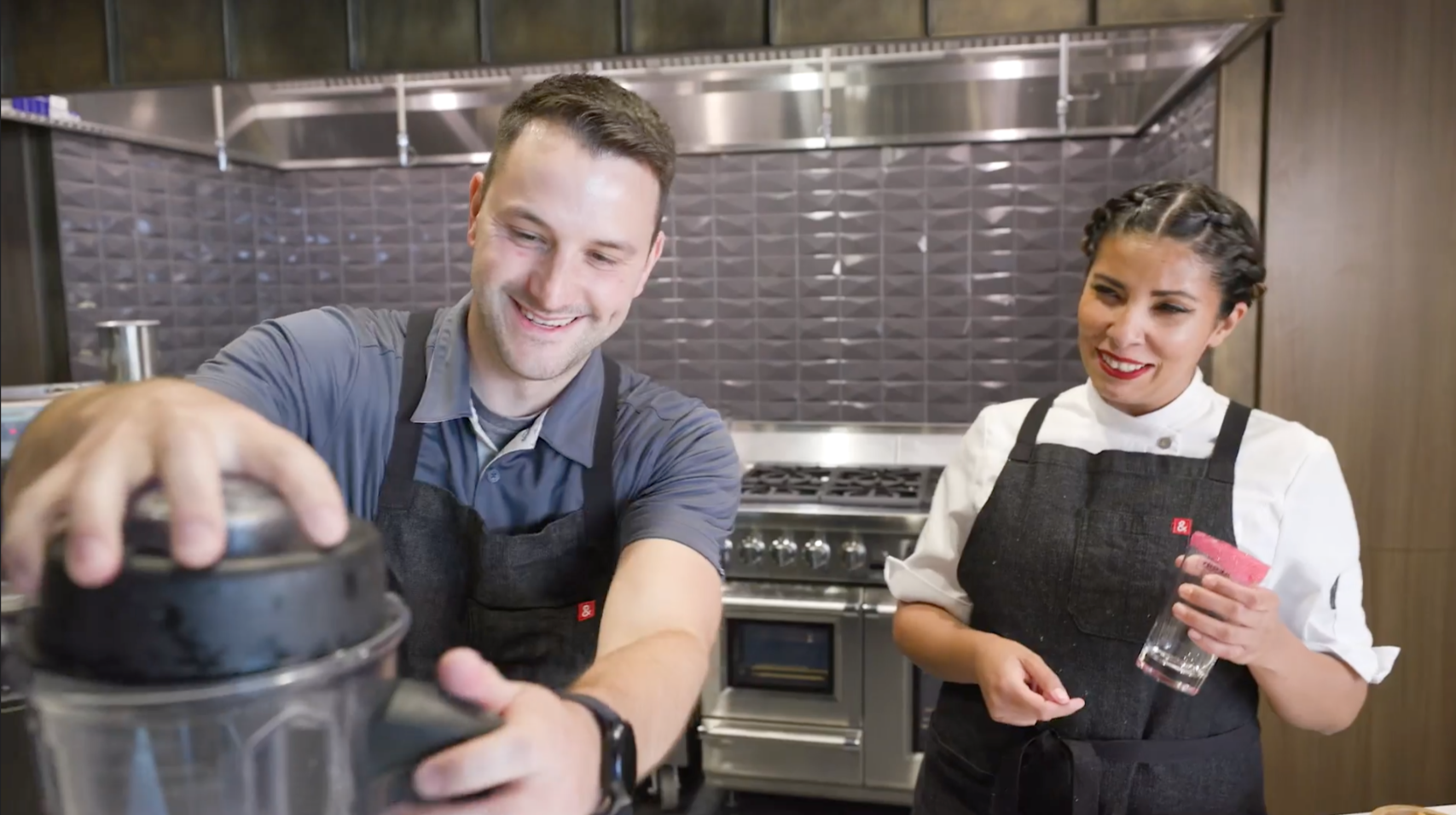 Sustainability in motion_laptop_╞&AElig;.png